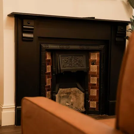 Lovely Flat On Bath Road - Flat 2 Бристоль