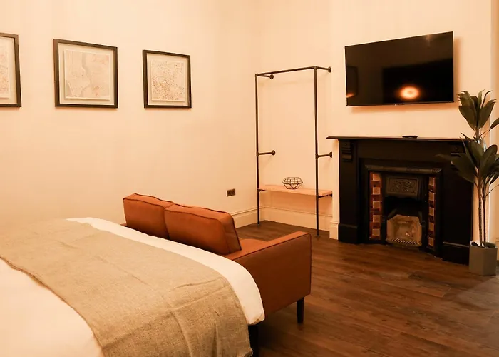 Apartment Lovely Flat On Bath Road - Flat 2