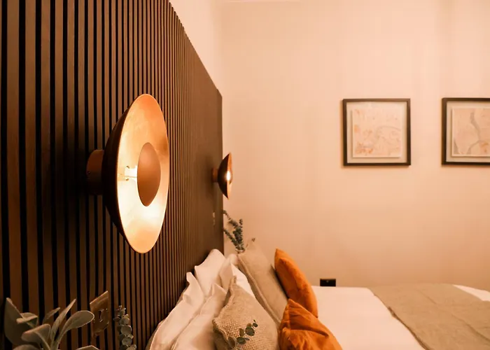 Lovely Flat On Bath Road - Flat 2 *