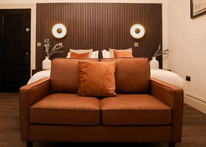 Lovely Flat On Bath Road - Flat 2 * Bristol