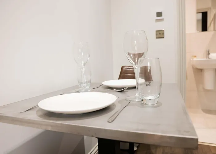 Lovely Flat On Bath Road - Flat 2 Bristol