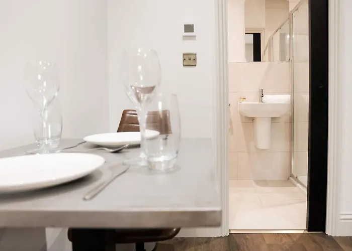 Apartmán Lovely Flat On Bath Road - Flat 2 *